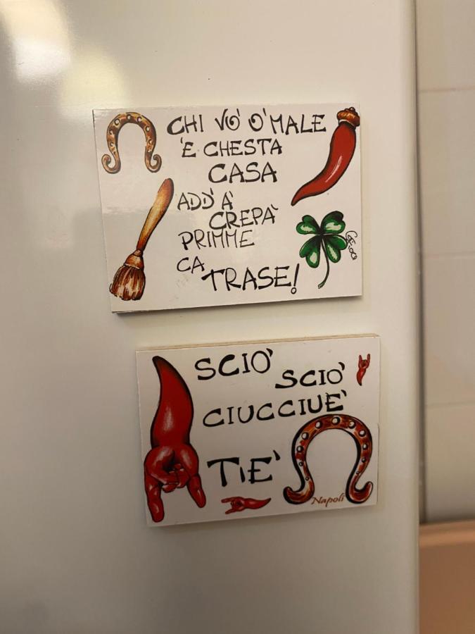 La Casetta Di Giovy Napoli Bagian luar foto