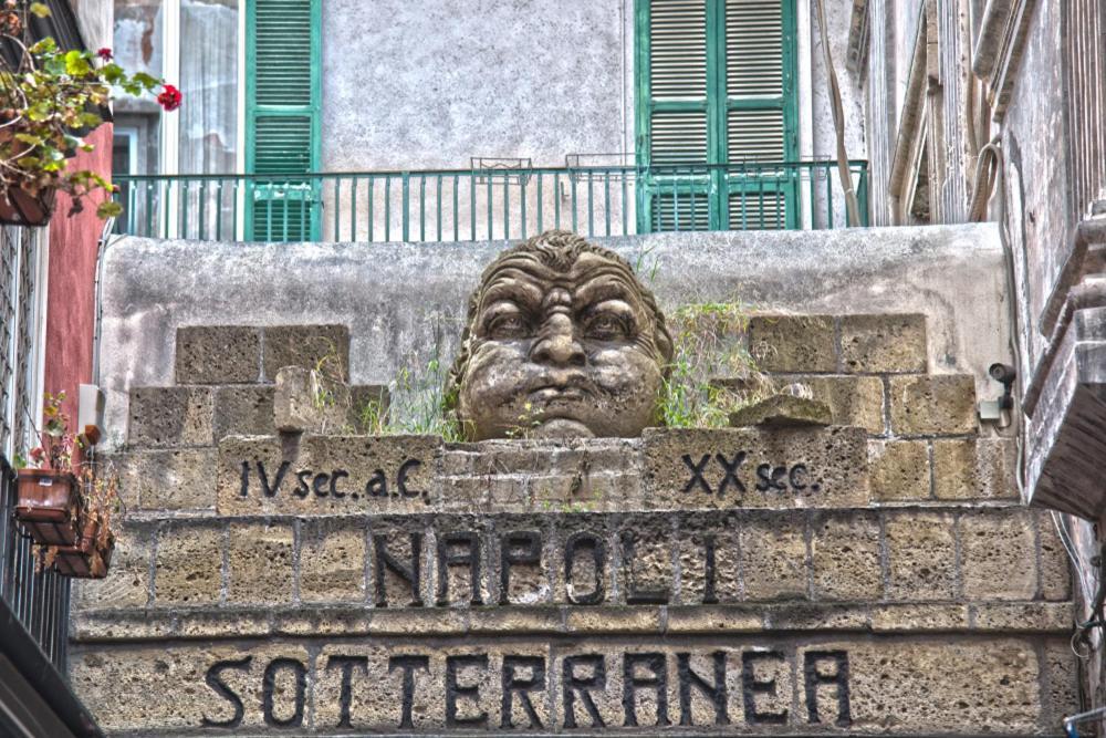 La Casetta Di Giovy Napoli Bagian luar foto