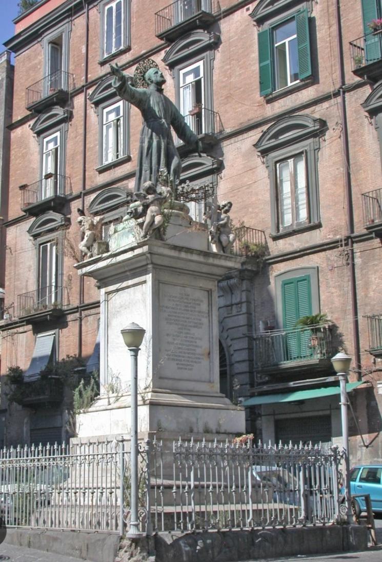 La Casetta Di Giovy Napoli Bagian luar foto